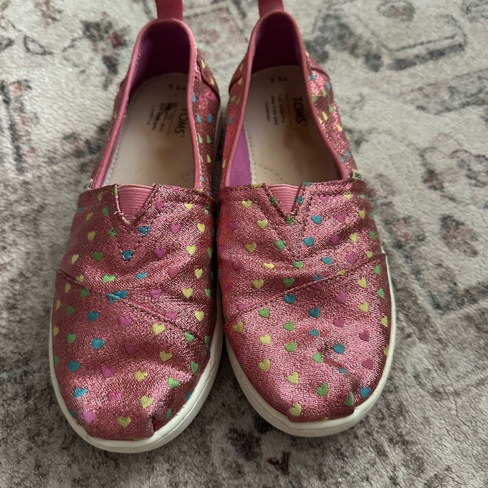 TOMS Kids Pink Sneakers with Colorful Hearts